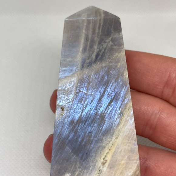 Flashy Moonstone Tower - Picture 6 of 6